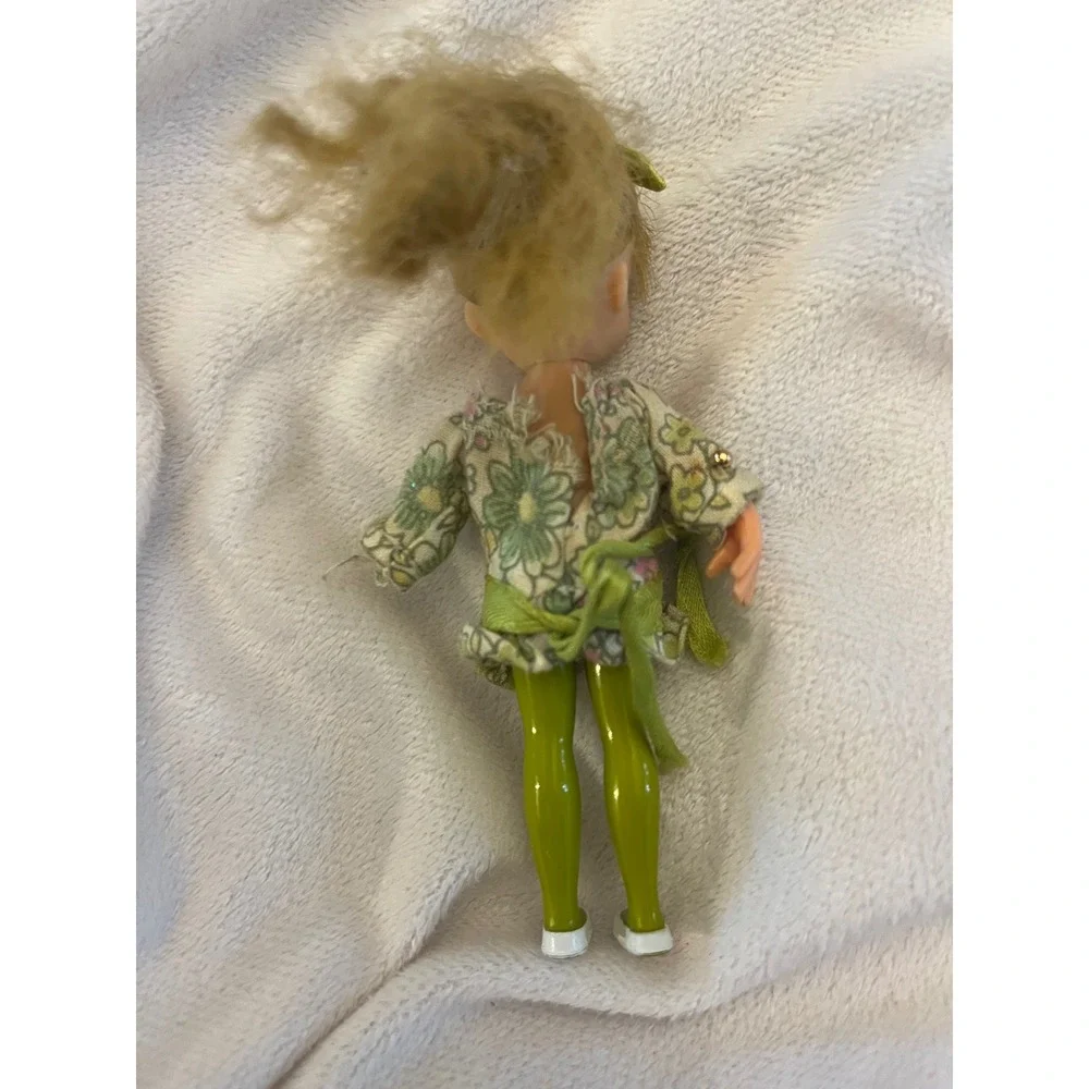 Vintage Hasbro Dolly Darkings Tea Time Miniature Doll Blonde Side Floral Outfit